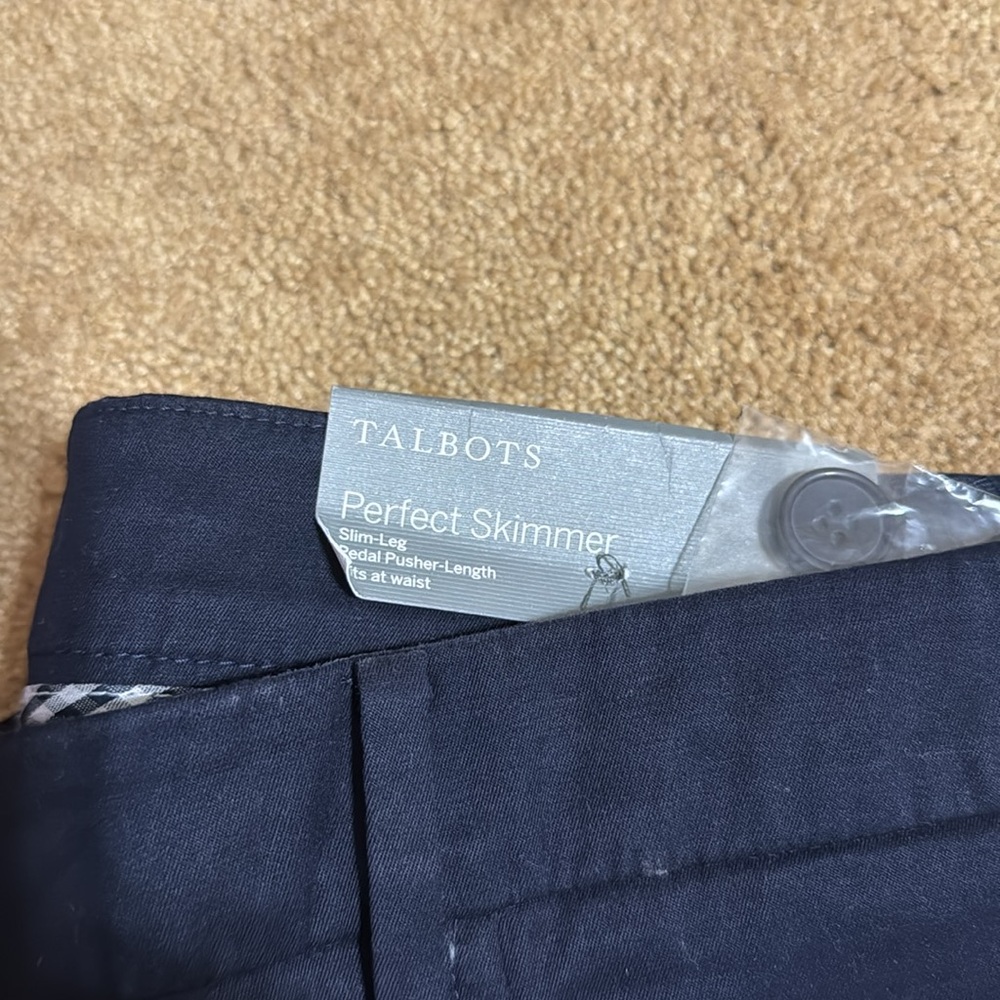 Talbots capris - Picture 3 of 10